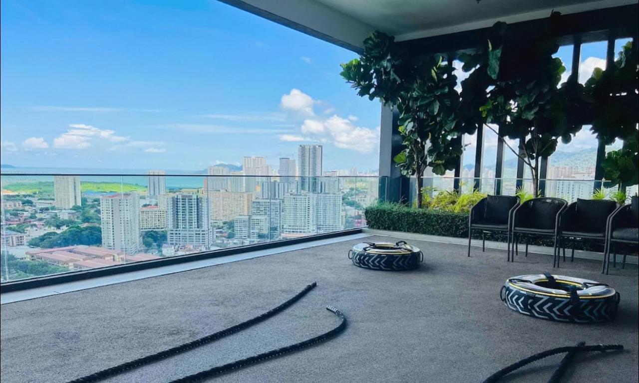 Skypool With Seaview 8Pax Beacon Executive Suites - Georgetown City Centre - 3Km To Komtar Ngoại thất bức ảnh