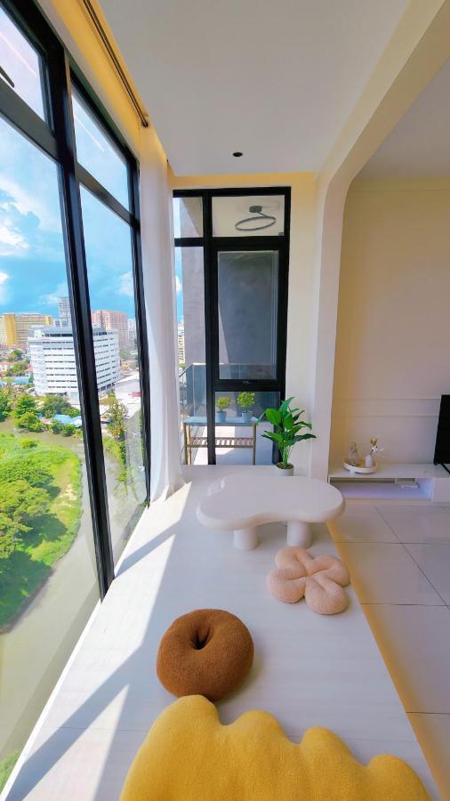 Skypool With Seaview 8Pax Beacon Executive Suites - Georgetown City Centre - 3Km To Komtar Ngoại thất bức ảnh