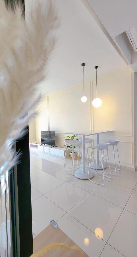 Skypool With Seaview 8Pax Beacon Executive Suites - Georgetown City Centre - 3Km To Komtar Ngoại thất bức ảnh