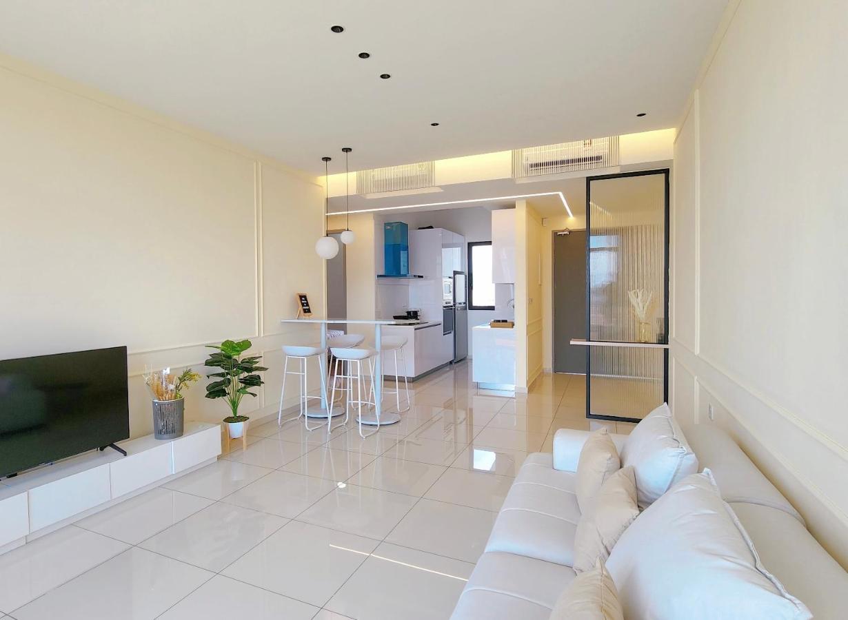 Skypool With Seaview 8Pax Beacon Executive Suites - Georgetown City Centre - 3Km To Komtar Ngoại thất bức ảnh